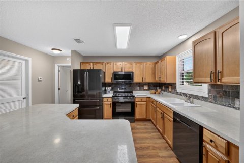 Casa en venta en The Villages, Florida, 3 dormitorios, 129.32 m2 № 2236022 - foto 10