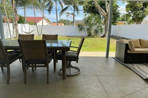 Casa en alquiler en Boynton Beach, Florida, 2 dormitorios, 95.78 m2 № 1172292 - foto 1
