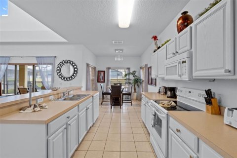 Casa en venta en Davenport, Florida, 5 dormitorios, 227.7 m2 № 1525486 - foto 12