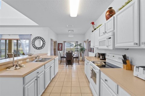 Casa en venta en Davenport, Florida, 5 dormitorios, 227.7 m2 № 1525486 - foto 10