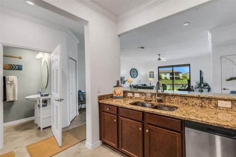 Townhouse in Venice, Florida 3 bedrooms, 181.07 sq.m. № 2315018 - photo 9