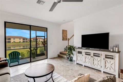 Townhouse in Venice, Florida 3 bedrooms, 181.07 sq.m. № 2315018 - photo 19