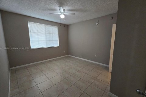 Copropriété à louer à Miramar, Floride: 2 chambres, 90.77 m2 № 1931930 - photo 12