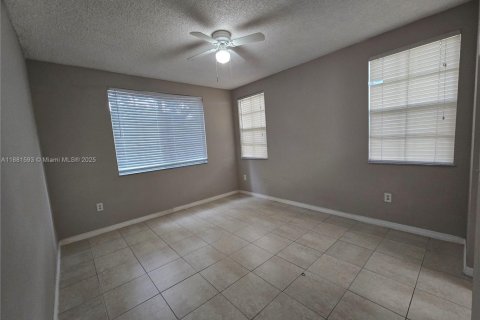 Copropriété à louer à Miramar, Floride: 2 chambres, 90.77 m2 № 1931930 - photo 7