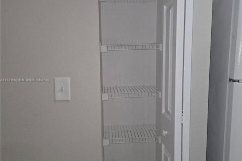 Copropriété à louer à Miramar, Floride: 2 chambres, 90.77 m2 № 1931930 - photo 6