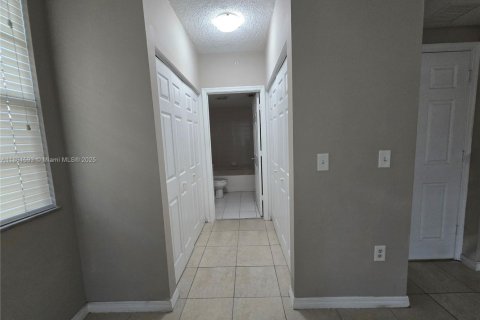 Copropriété à louer à Miramar, Floride: 2 chambres, 90.77 m2 № 1931930 - photo 8