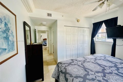 Condo in Miami, Florida, 2 bedrooms  № 1764772 - photo 7