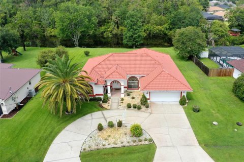 House in Palm Coast, Florida 3 bedrooms, 188.78 sq.m. № 1831790 - photo 1
