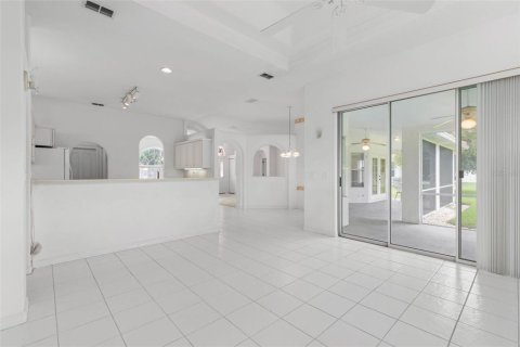 House in Palm Coast, Florida 3 bedrooms, 188.78 sq.m. № 1831790 - photo 19