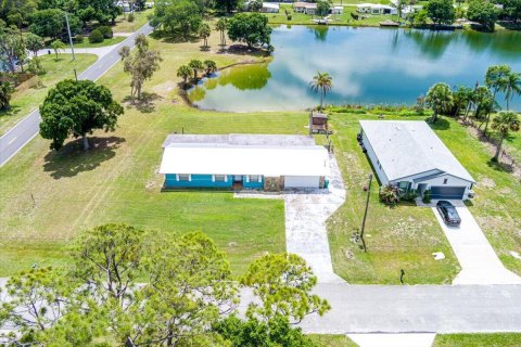 Casa en venta en St. Lucie, Florida, 3 dormitorios, 185.62 m2 № 2078305 - foto 9