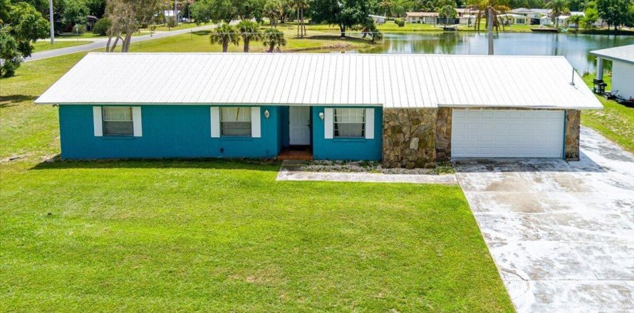 Casa en St. Lucie, Florida 3 dormitorios, 185.62 m2 № 2078305