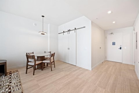 Condo in Miami, Florida, 2 bedrooms  № 2187274 - photo 9
