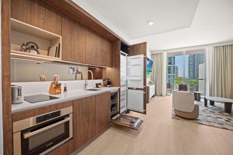 Condo in Miami, Florida, 2 bedrooms  № 2187274 - photo 7