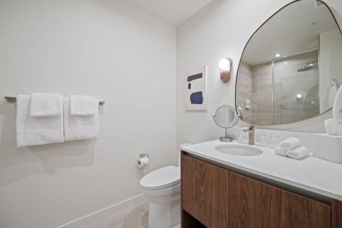 Condo in Miami, Florida, 2 bedrooms  № 2187274 - photo 16