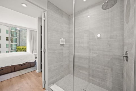 Condo in Miami, Florida, 2 bedrooms  № 2187274 - photo 17