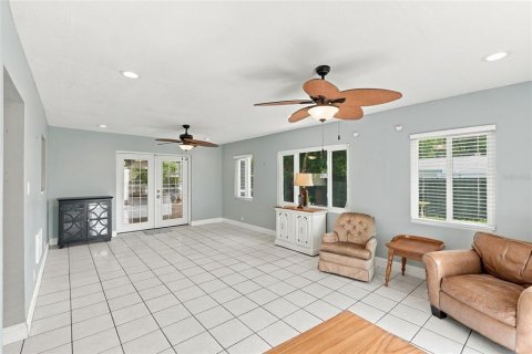 Villa ou maison à vendre à Seminole, Floride: 3 chambres, 121.79 m2 № 2413771 - photo 12
