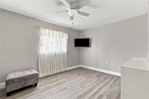 Villa ou maison à vendre à Seminole, Floride: 3 chambres, 121.79 m2 № 2413771 - photo 23