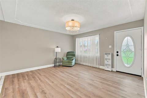 Villa ou maison à vendre à Seminole, Floride: 3 chambres, 121.79 m2 № 2413771 - photo 5