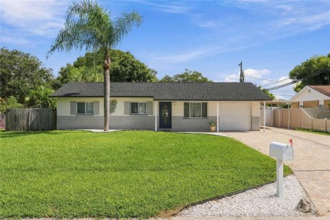 Villa ou maison à vendre à Seminole, Floride: 3 chambres, 121.79 m2 № 2413771 - photo 2