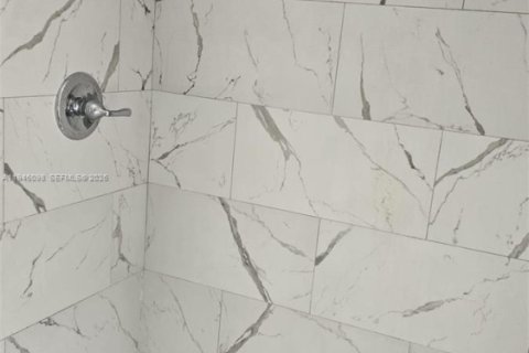 Condominio en venta en Miami, Florida, 3 dormitorios, 108.05 m2 № 2002441 - foto 6