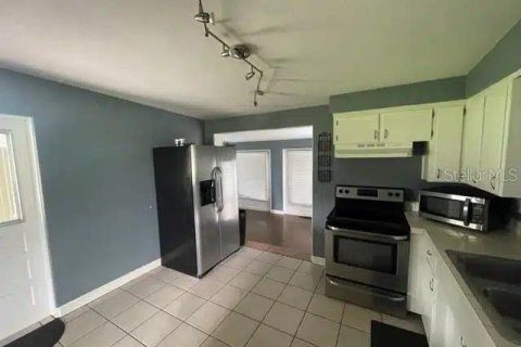 House in Auburndale, Florida 3 bedrooms, 89.19 sq.m. № 1847550 - photo 11