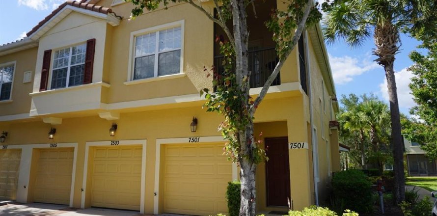 Condominio en Kissimmee, Florida, 2 dormitorios  № 2108190