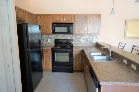 Condominio en alquiler en Kissimmee, Florida, 2 dormitorios, 94.3 m2 № 2108190 - foto 3