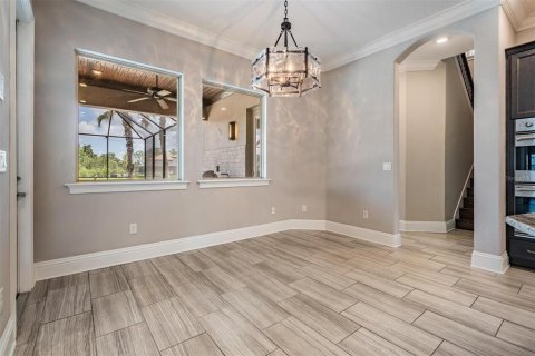 House in Wesley Chapel, Florida 4 bedrooms, 360.37 sq.m. № 1801965 - photo 15