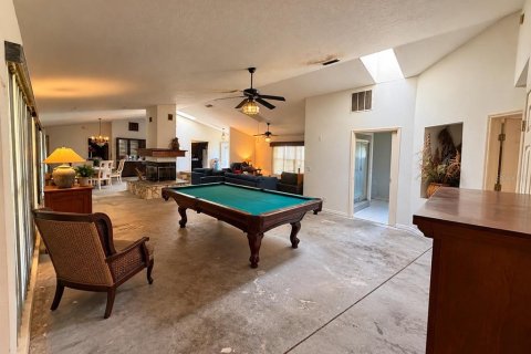 House in Weirsdale, Florida 3 bedrooms, 285.4 sq.m. № 2430679 - photo 6