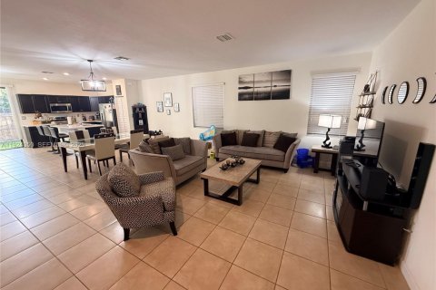 Купить виллу или дом в Хомстед, Флорида 3 спальни, 182.27м2, № 1983712 - фото 7