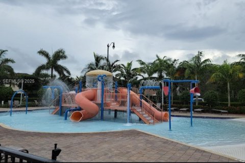 Купить виллу или дом в Хомстед, Флорида 3 спальни, 182.27м2, № 1983712 - фото 4