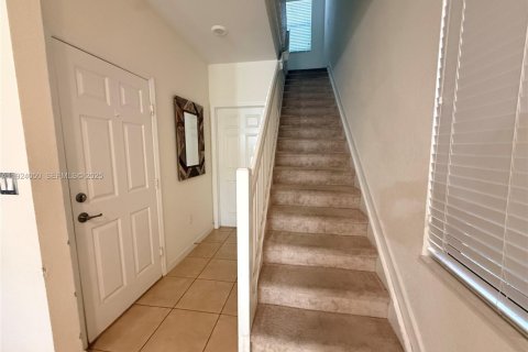 Купить виллу или дом в Хомстед, Флорида 3 спальни, 182.27м2, № 1983712 - фото 13
