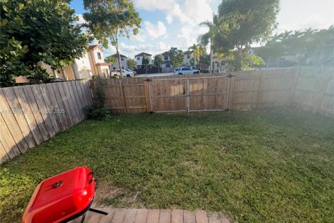 Купить виллу или дом в Хомстед, Флорида 3 спальни, 182.27м2, № 1983712 - фото 11