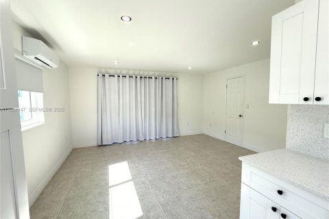 Commercial property in Cutler Bay, Florida 1 bedroom, 55.74 sq.m. № 2082045 - photo 7