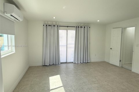 Commercial property in Cutler Bay, Florida 1 bedroom, 55.74 sq.m. № 2082045 - photo 9