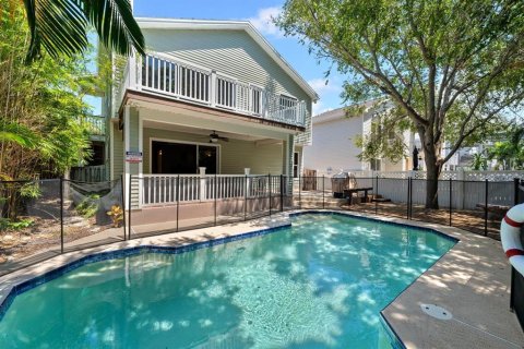 House in Palm Harbor, Florida 5 bedrooms, 203.18 sq.m. № 1904118 - photo 2