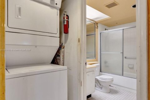 Condominio en venta en Pembroke Pines, Florida, 2 dormitorios, 110.83 m2 № 1896142 - foto 19