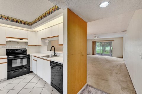 Condominio en venta en Pembroke Pines, Florida, 2 dormitorios, 110.83 m2 № 1896142 - foto 4