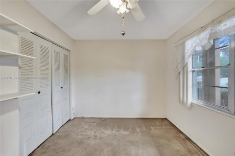 Condominio en venta en Pembroke Pines, Florida, 2 dormitorios, 110.83 m2 № 1896142 - foto 17