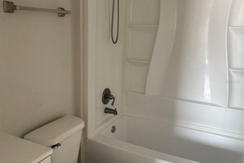 Adosado en alquiler en Kissimmee, Florida, 3 dormitorios, 158.21 m2 № 1831544 - foto 12