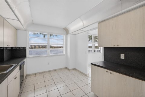 Купить кондоминиум в Авентура, Флорида 2 спальни, 157.28м2, № 2244288 - фото 13