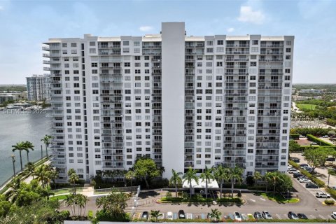 Купить кондоминиум в Авентура, Флорида 2 спальни, 157.28м2, № 2244288 - фото 29