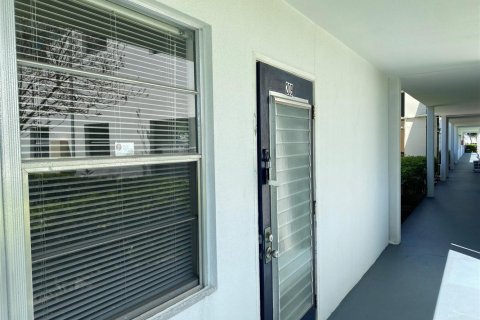 Condo in Deerfield Beach, Florida, 2 bedrooms № 2154175 - photo 6