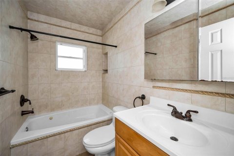 Condominio en venta en Seminole, Florida, 2 dormitorios, 81.75 m2 № 2091671 - foto 16