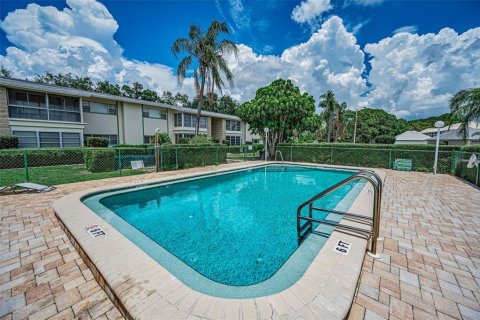 Condominio en venta en Seminole, Florida, 2 dormitorios, 81.75 m2 № 2091671 - foto 19