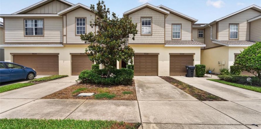 Adosado en Tampa, Florida 2 dormitorios, 147.9 m2 № 2202925