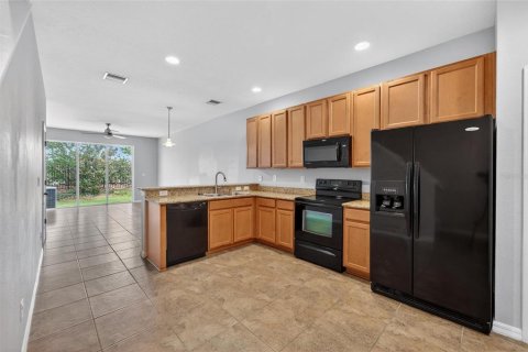 Adosado en venta en Tampa, Florida, 2 dormitorios, 147.9 m2 № 2202925 - foto 8