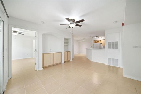 Copropriété à louer à Altamonte Springs, Floride: 2 chambres, 91.97 m2 № 2150193 - photo 6