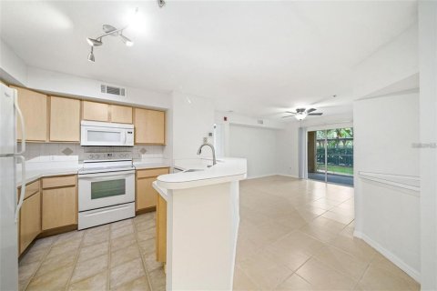 Copropriété à louer à Altamonte Springs, Floride: 2 chambres, 91.97 m2 № 2150193 - photo 4