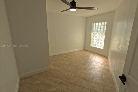 Condo in Fort Lauderdale, Florida, 3 bedrooms № 2059710 - photo 10